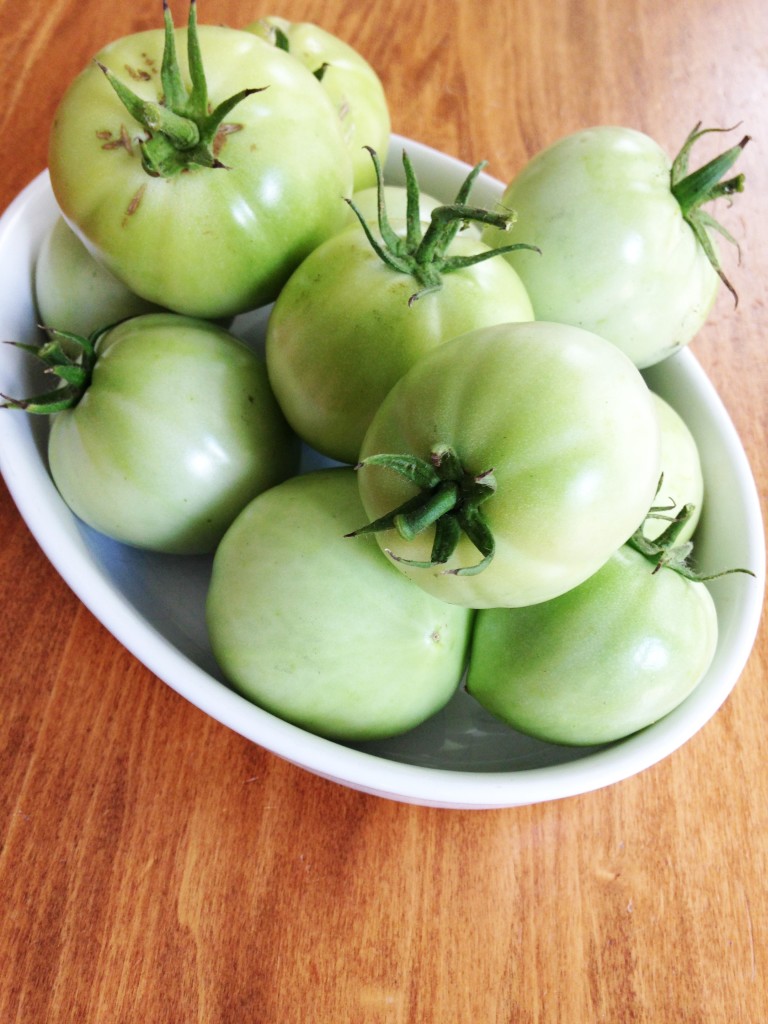 Green Tomato Pickles | The Gingham Apron
