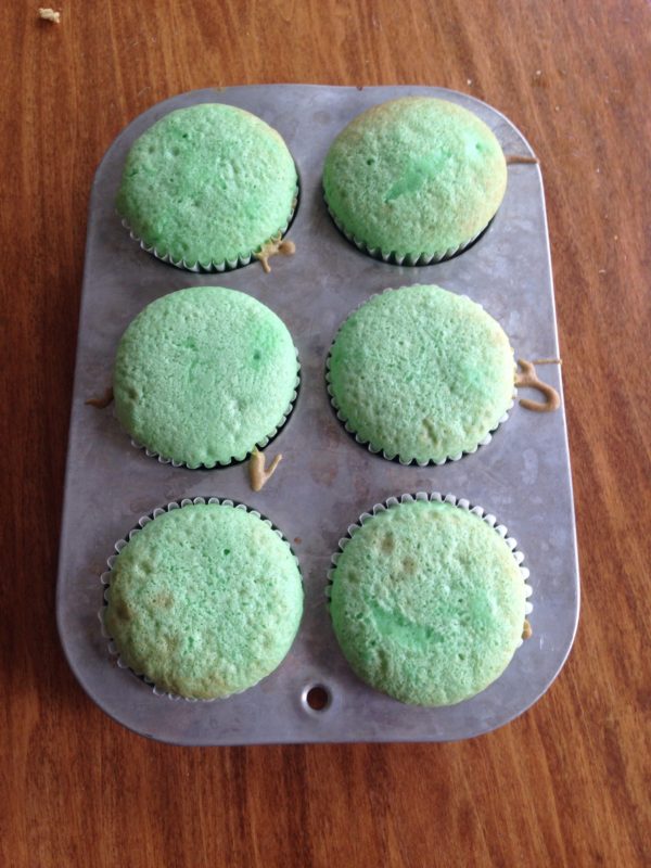 Crème De Menthe Cupcakes (with sugarfree option) The Gingham Apron