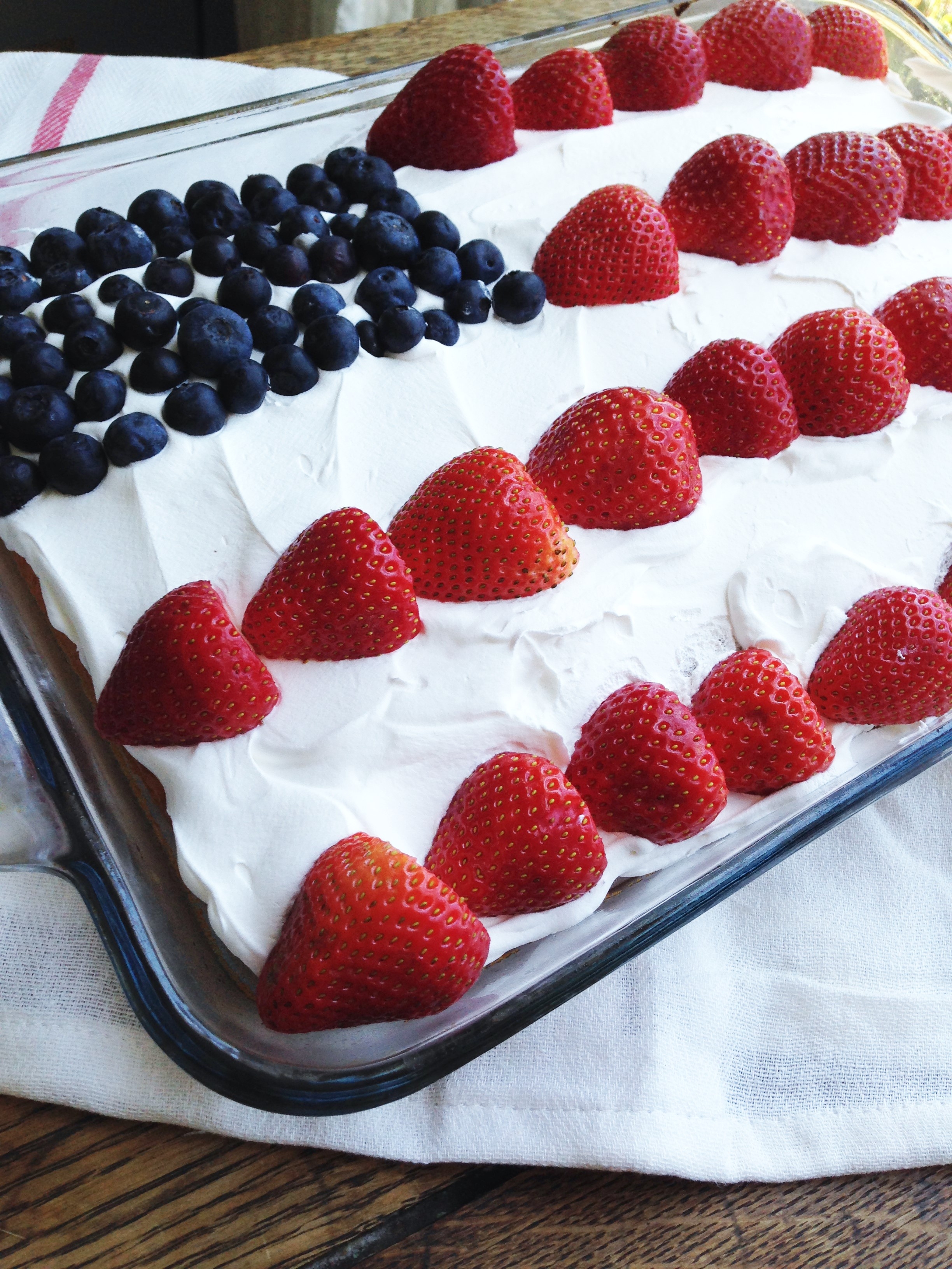Fourth of July/ Independence Day Flag Cake | The Gingham Apron