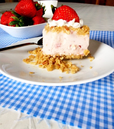 strawberry chex ice cream dessert