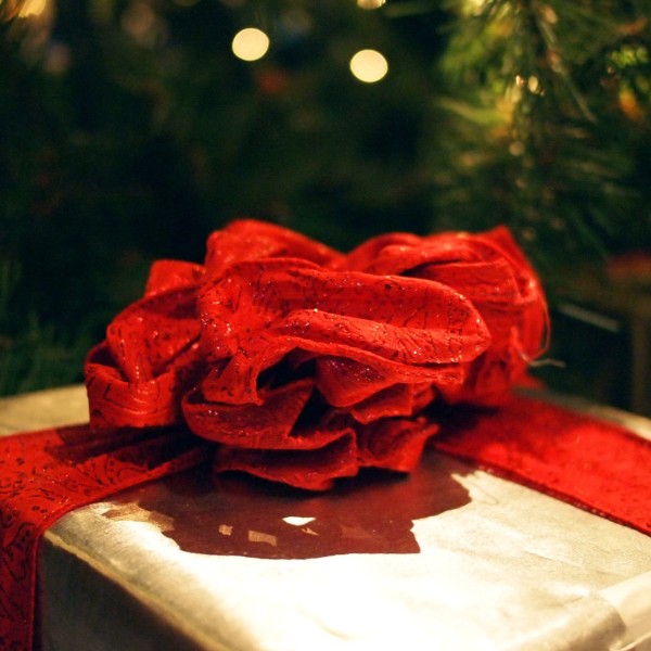 Unwrapping The Gift of God's Word At Christmastime