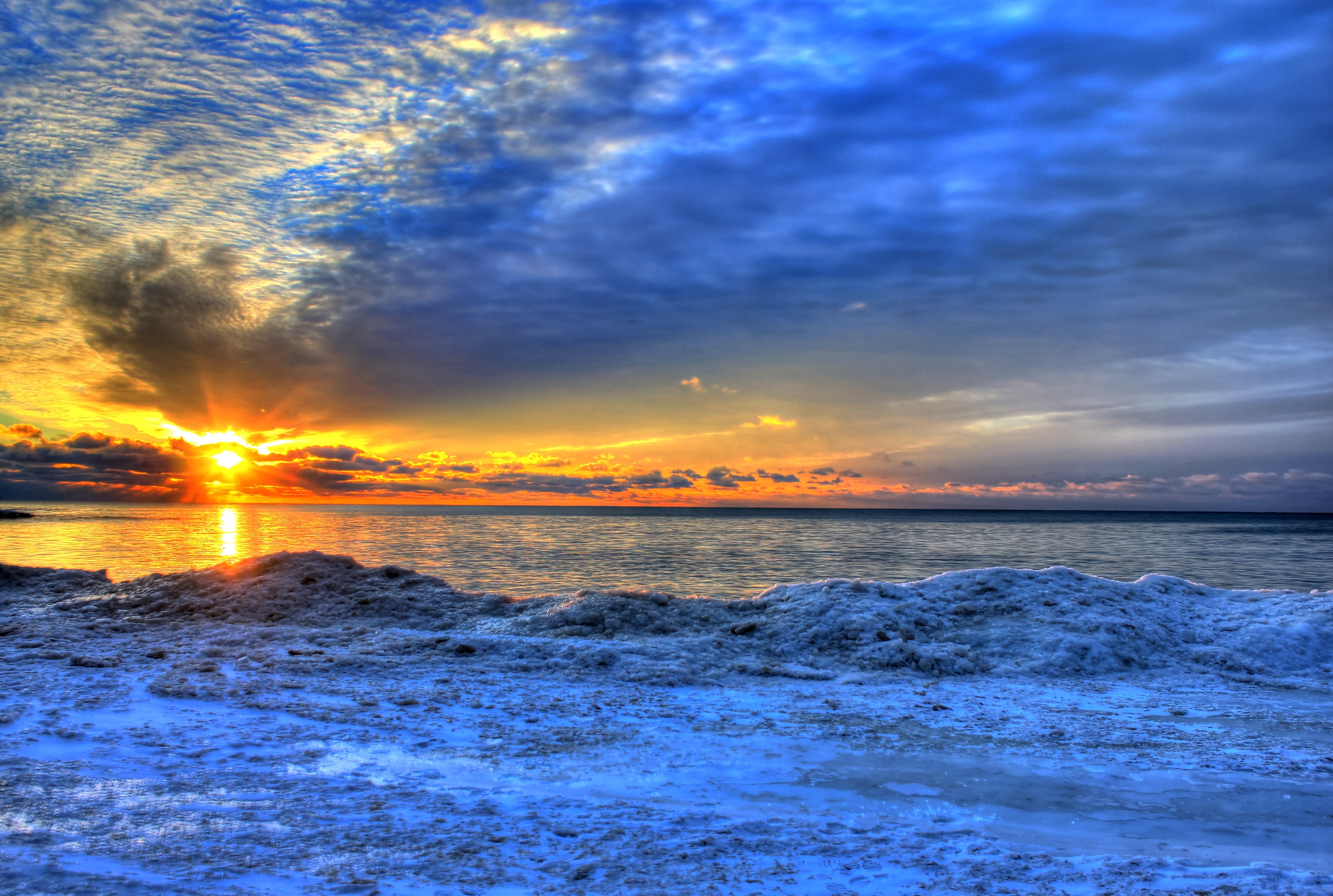 wisconsin-whitefish-dunes-state-park-sunrise-on-the-horizon