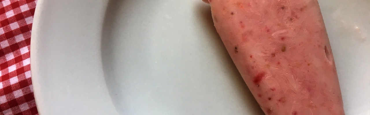 Strawberry Peach Yogurt Popsicles