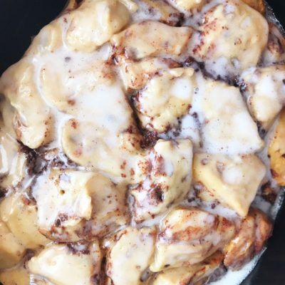 Crockpot cinnamon roll casserole