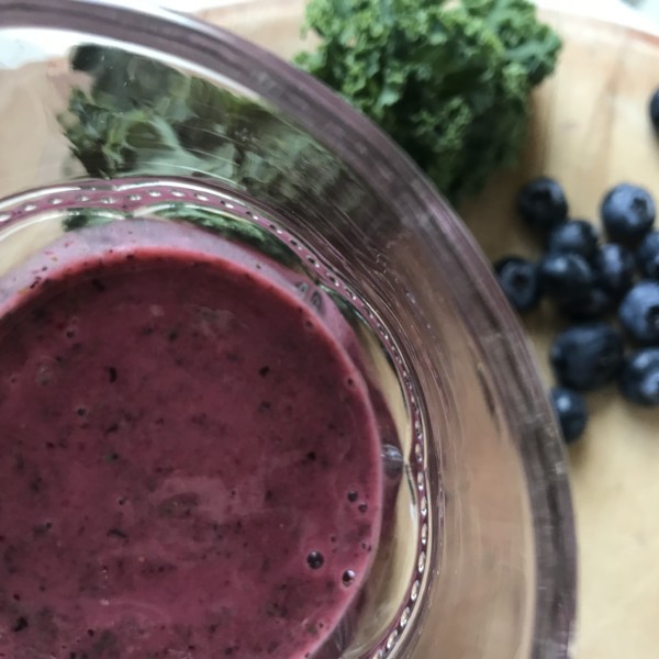 Blueberry Kale Smoothie The Gingham Apron