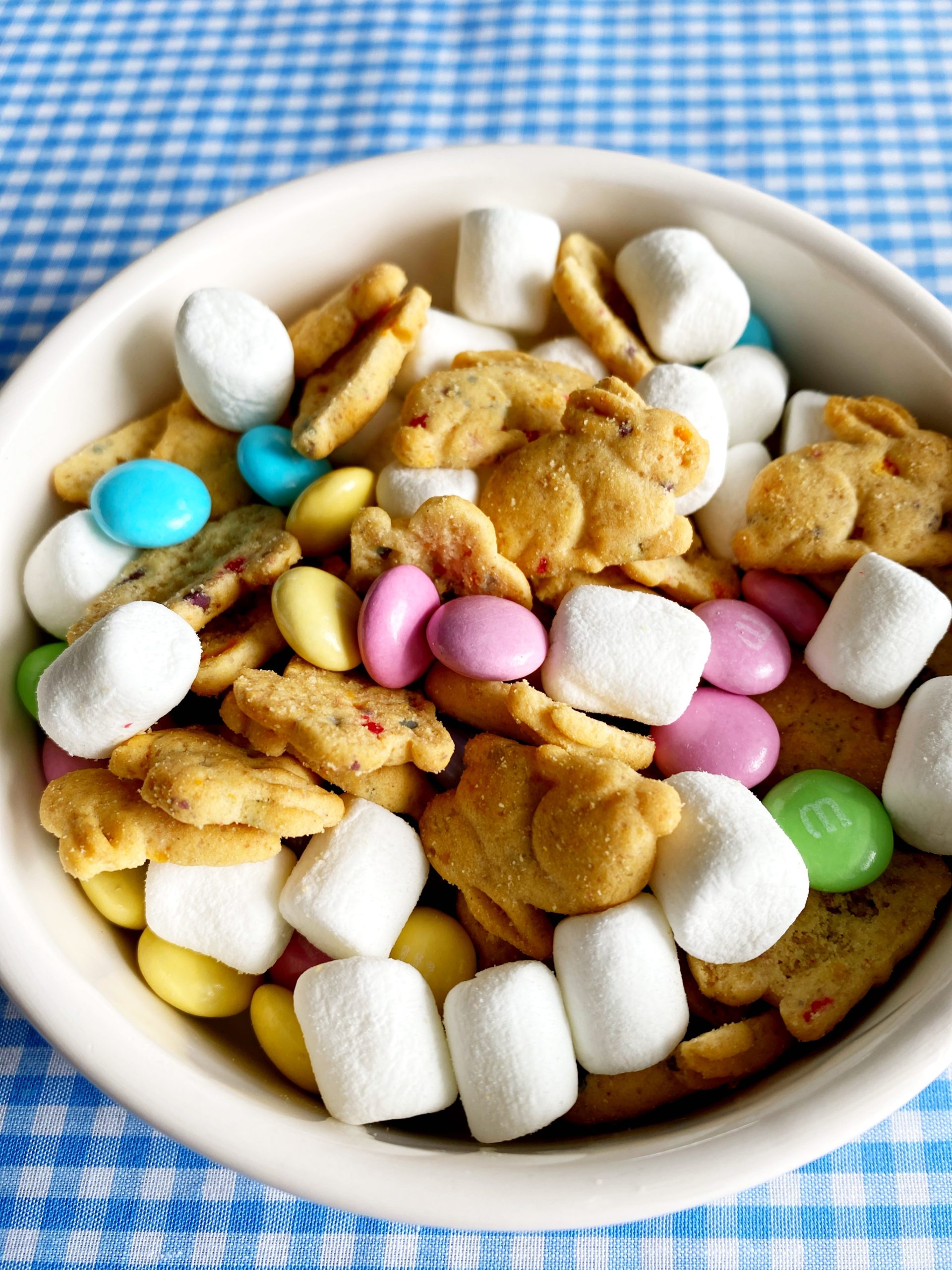 Easy Spring (Easter) Snack Mix The Gingham Apron